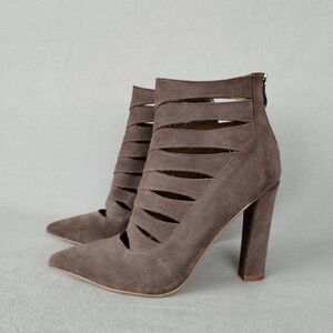 Steve Madden CARDII Suede Leather Pointy Toes Taupe Heeled Booties, Size 8M